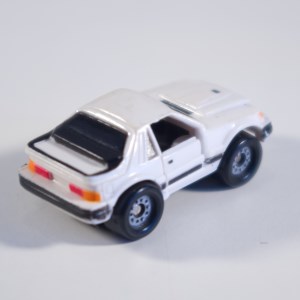 Ford '80s Mustang SVO Deluxe (White) (03)